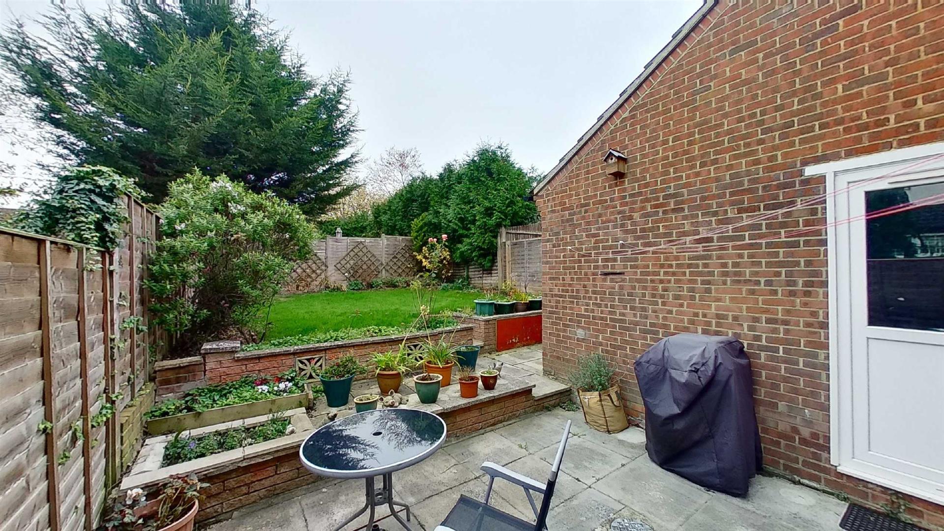 Vyne Crescent, Great Holm, Milton Keynes